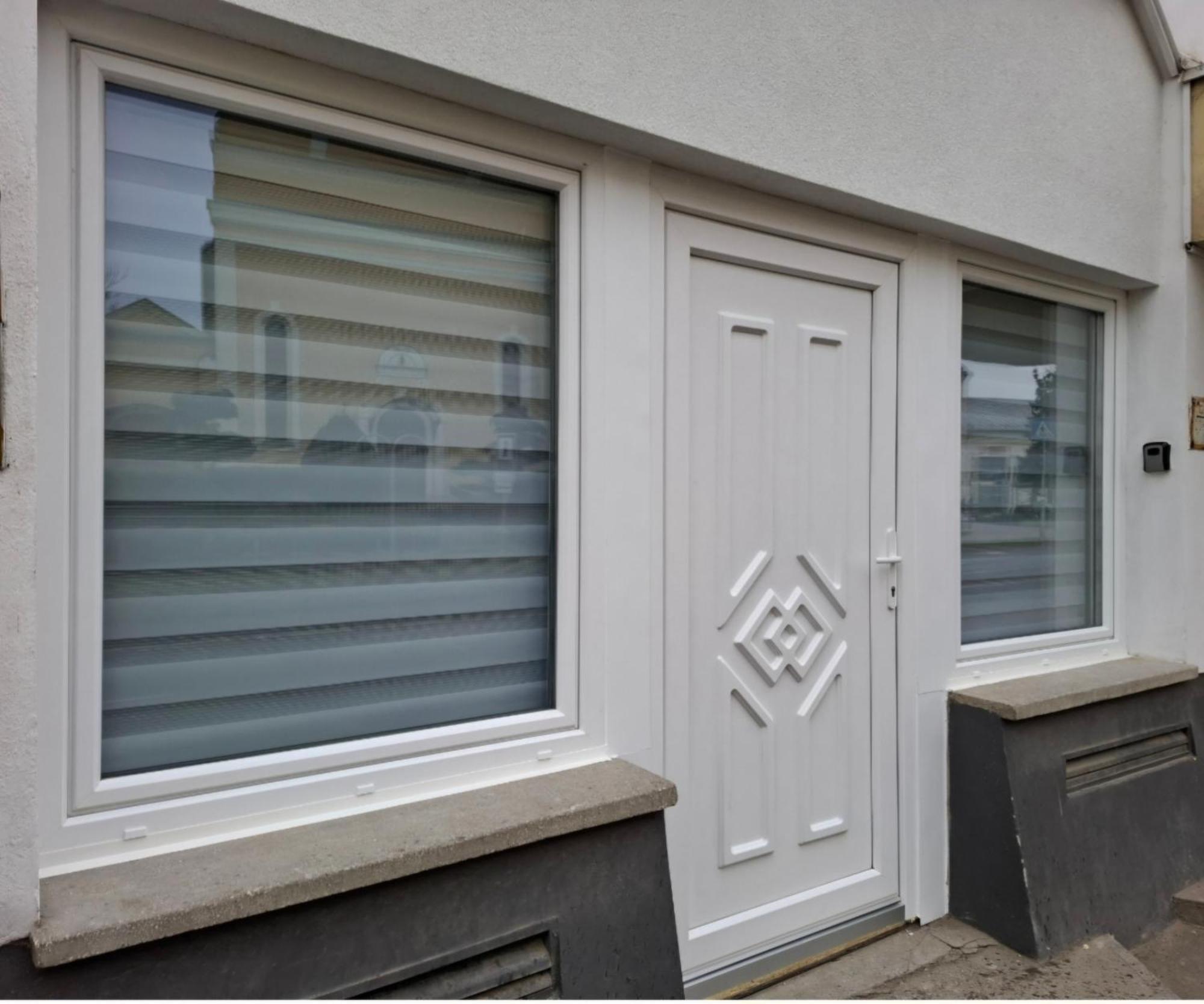 Belvarosi Apartman Vasarosnameny Bagian luar foto